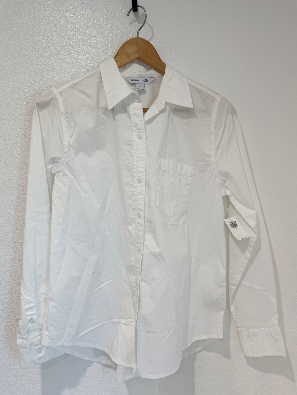 NWT Old Navy Womens Classic Shirt White Cotton Button Up Long Sleeve Blouse S